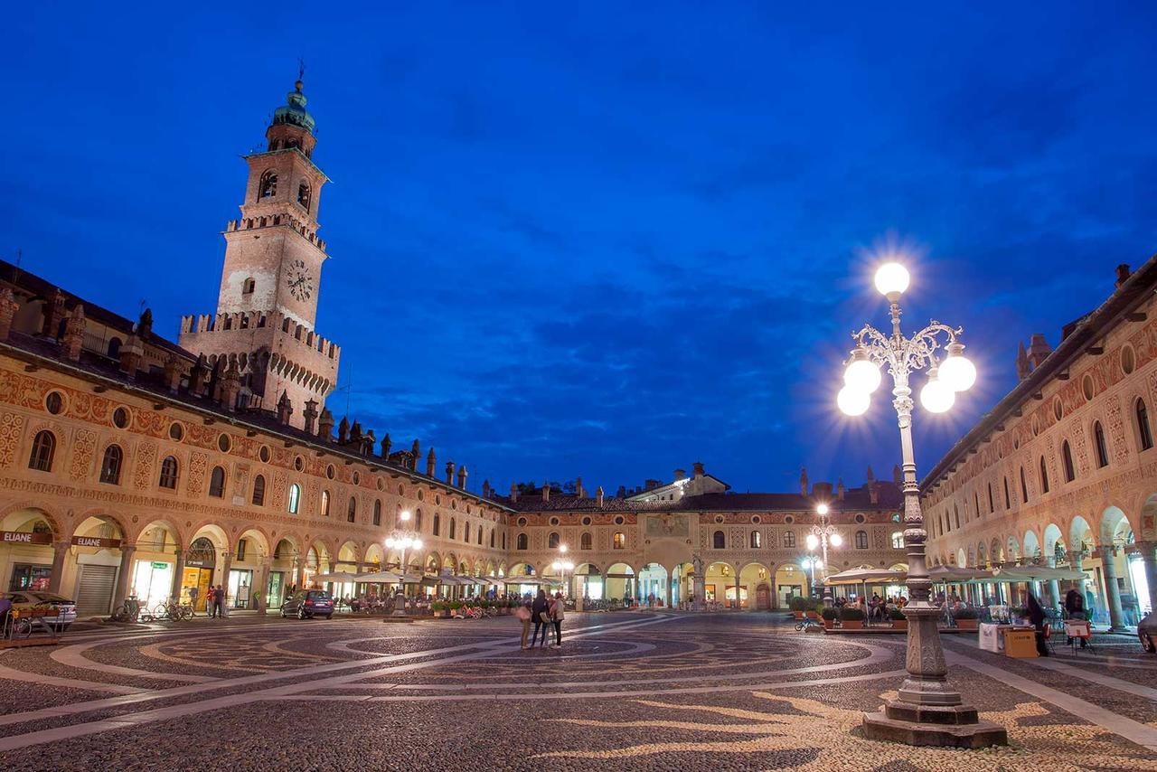 Hotel Locanda Da Carla Vigevano Exterior foto